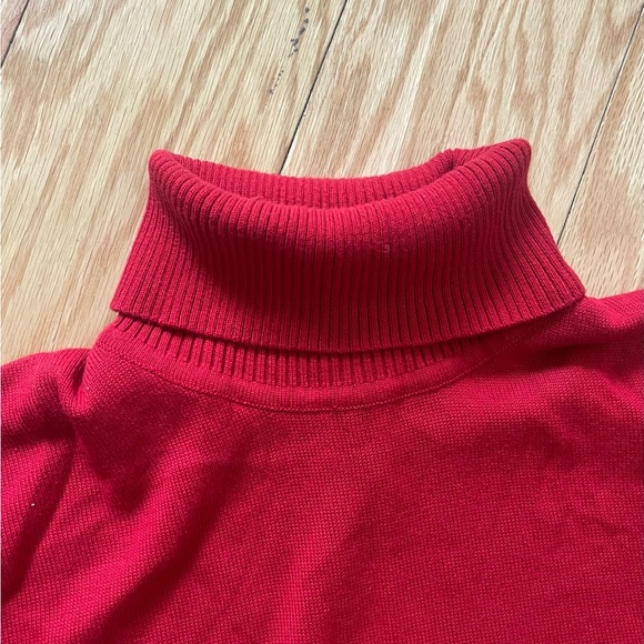 Red Turtleneck Sweater size Medium - Picture 4 of 7